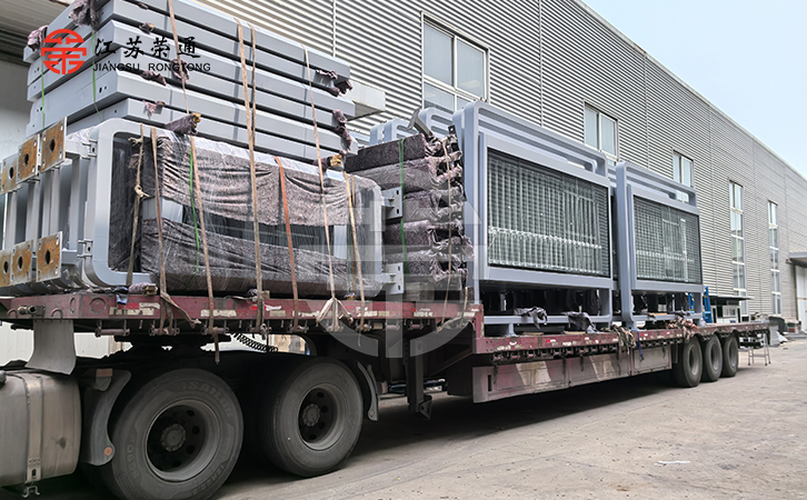 深圳智能候車亭第2批即將發(fā)往目的地 深圳智能候車亭第2批即將發(fā)往目的地