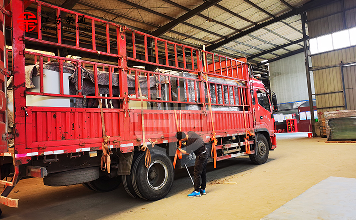 嘉興公交候車亭第一批候車亭裝車完成